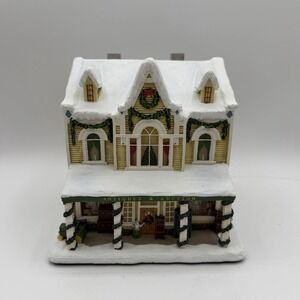 VTG John Deere Creek Hawthorne Village Light Up Antiques and Auction House 2003